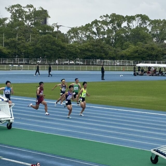 陸上競技部 大会結果

陸上競技部が大会に出場しました！

選手一人ひとりが日頃の練習の成果を発揮し、それぞれの種目で最後まで全力で競技に挑みました。

【男子】
 1年 平山さん　B100m 3位
 2年 秋山さん　　Aやり投げ 7位
 2年 大坪さん　　A1500m 9位
 3年 野口さん　　A走幅跳 9位

【女子】
 2年 今村さん　　Aやり投げ 9位
 3年 内田さん　　A800m 5位
 3年 内田さん　　A1500m 9位
女子4×400mリレー 8位
（3年 内田さん・2年 東さん・2年 今村さん・2年 平島さん）

選手の皆さん、お疲れさまでした！
今後も陸上競技部への温かいご声援をよろしくお願いします!!!!

#陸上競技部 #高校陸上 #部活動
#FUKUSHIMA #FukushimaHighSchool
#福島高校 #福岡県立福島高等学校
#FUKUOKAFUKUSHIMA2026